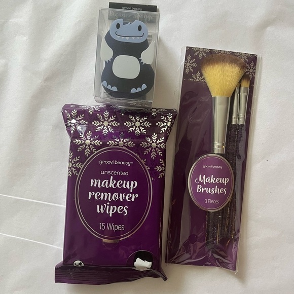 Beaty bundle of 3 items by groovi beauty - Picture 1 of 7